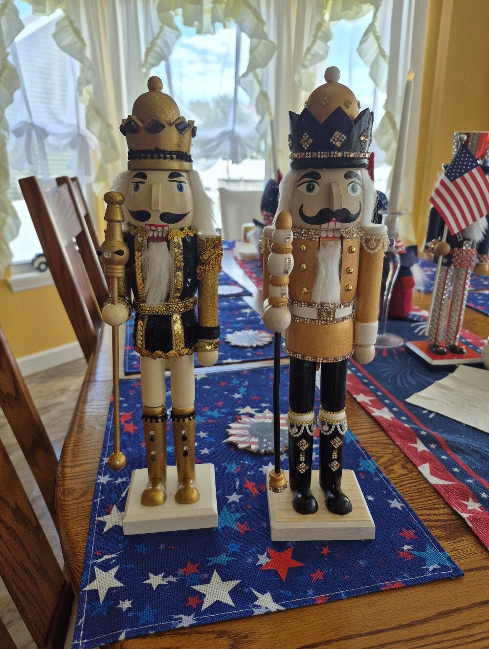 Gold & Black Decorative Nutcracker Set